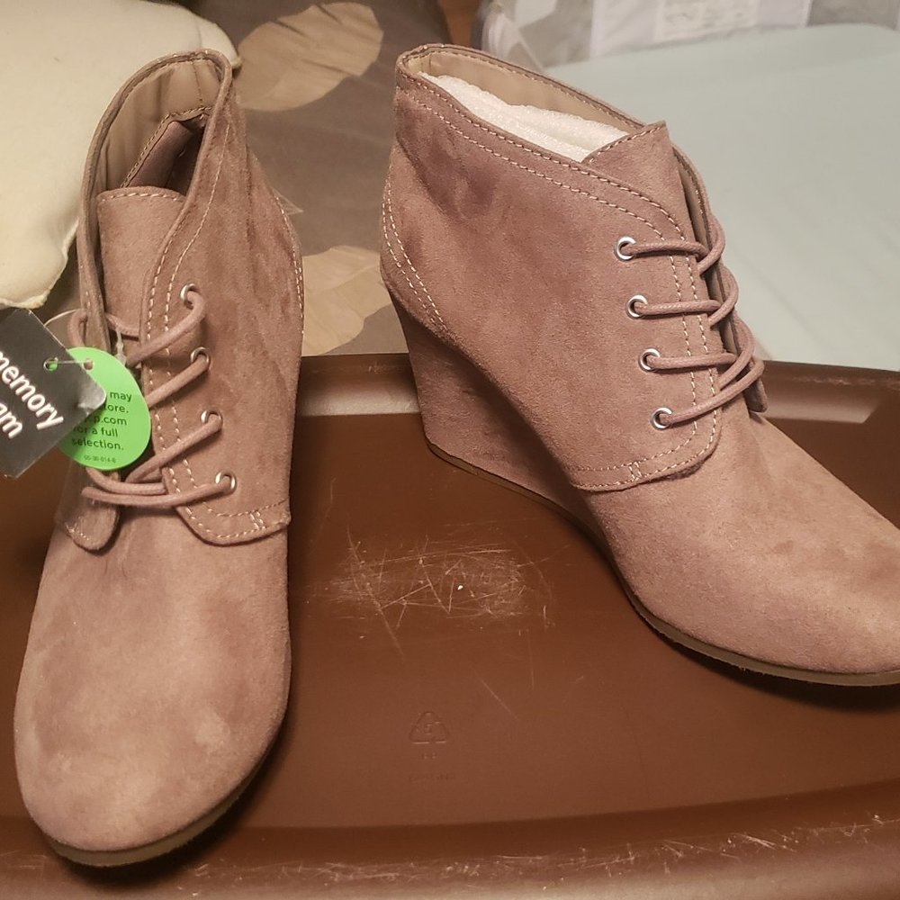 Womens sz 9.5 Booties